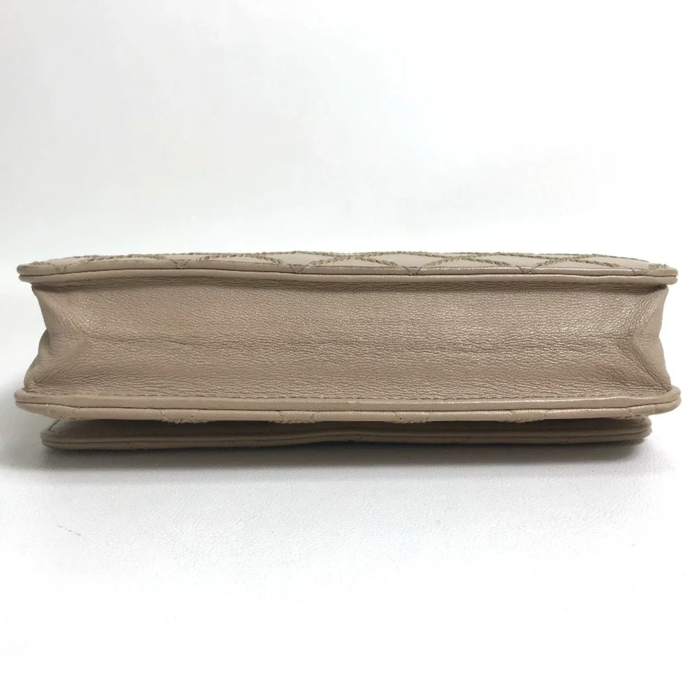 CHANEL Authentic Cream Wallet - Picture 4 of 16